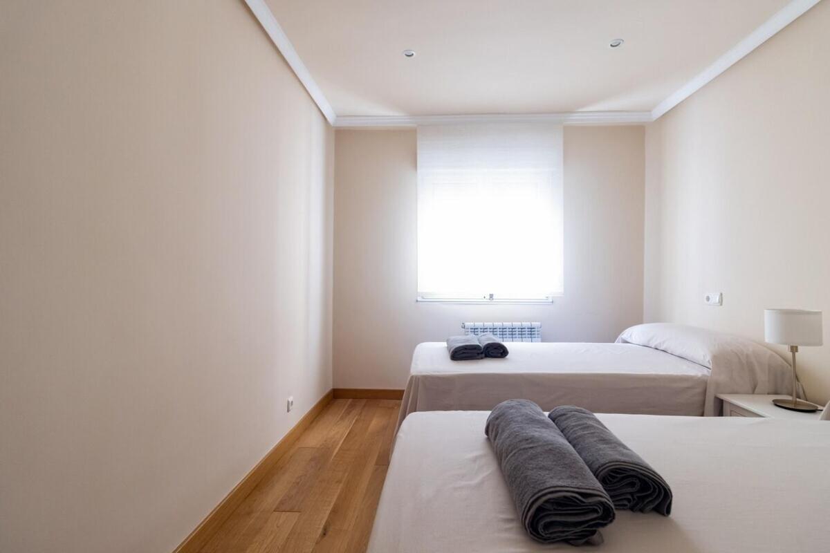 Ferienwohnung Apartamento Centro Gijon Con Parking Exterior foto