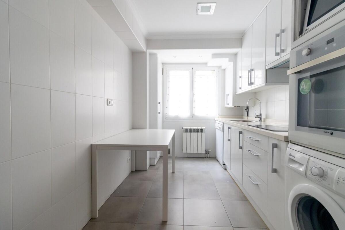 Ferienwohnung Apartamento Centro Gijon Con Parking Exterior foto