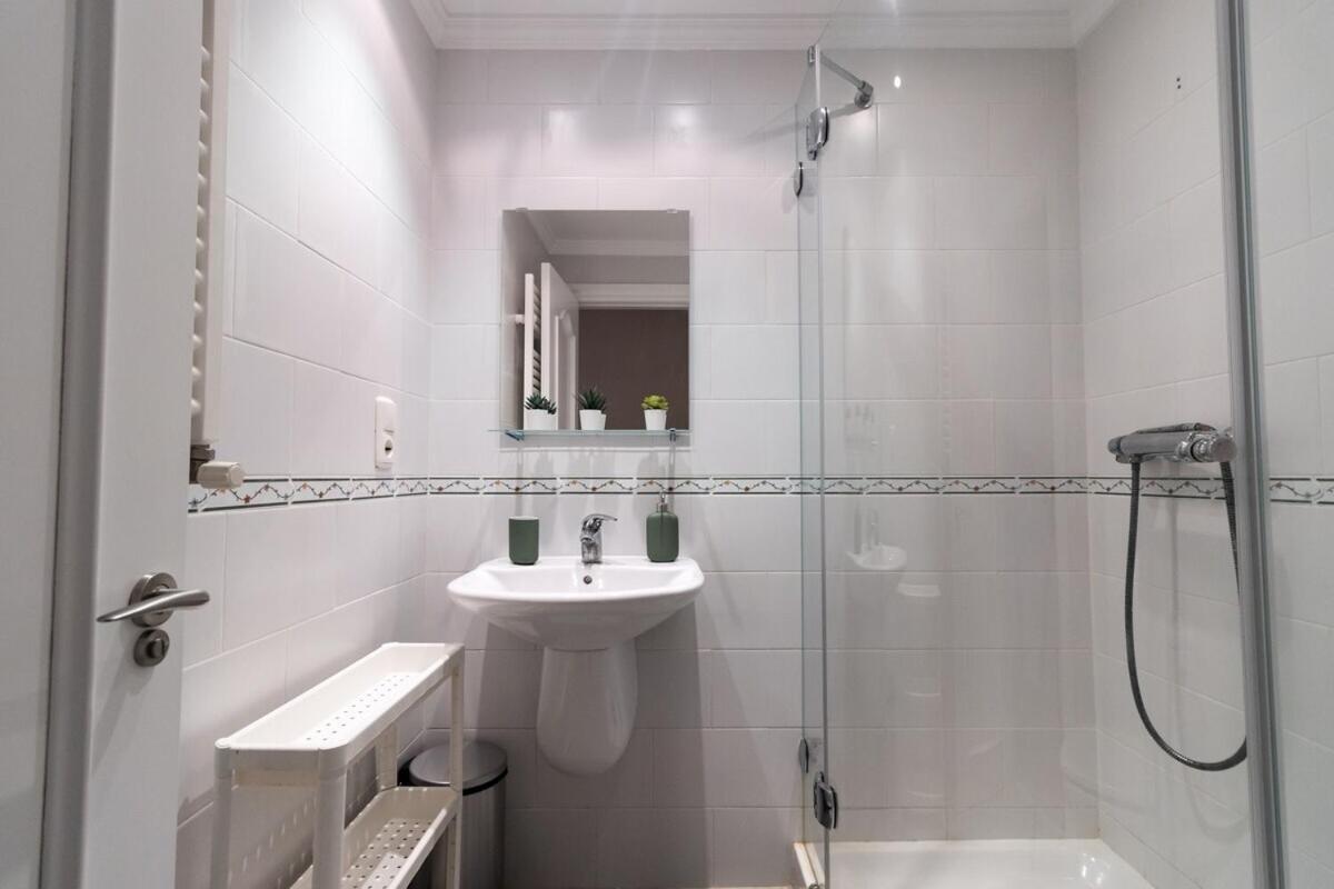 Ferienwohnung Apartamento Centro Gijon Con Parking Exterior foto
